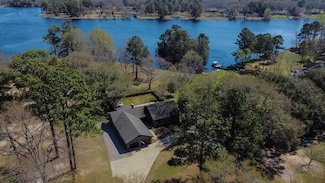 2911 Waverly Dr, Sumter, SC 29150