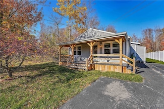 548 Herr Rd, Angola, NY 14006
