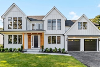 267 Rosemary St, Needham Heights, MA 02494
