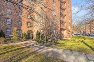 139-15 28th Rd Unit 4C, Flushing, NY 11354