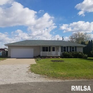 13519 137th St W, Taylor Ridge, IL 61284