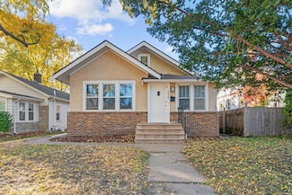 3935 Thomas Ave N, Minneapolis, MN 55412