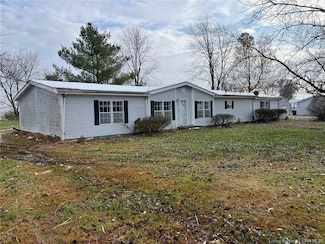 1011 S Shook St, Osgood, IN 47037