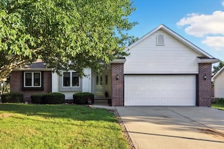 123 Sleepy Hollow Dr, Shenandoah, IA 51601