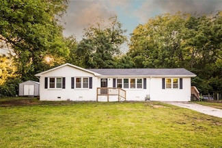 361 N Dogwood Ave, Social Circle, GA 30025