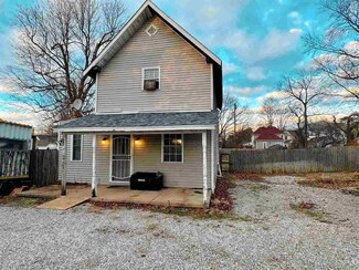 210 E Johnson St, Morristown, IN 46161