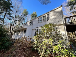 12 Hilltop Dr, Canton, CT 06019