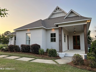 306 Stephens St, Ridgeland, MS 39157