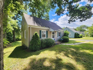 79 Honor Rd, West Haven, CT 06516