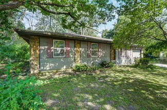 1942 N Yates Ave, Springfield, MO 65803