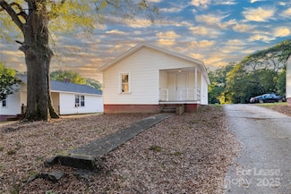 109 Cleveland Ave, Albemarle, NC 28001
