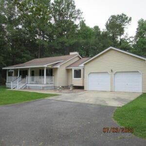 302 Summerset Ln, Summerville, SC 29483
