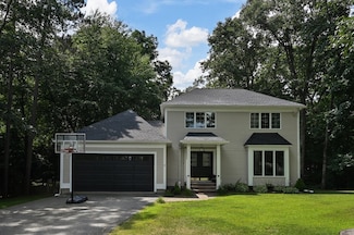 6 Parker River Dr, Byfield, MA 01922
