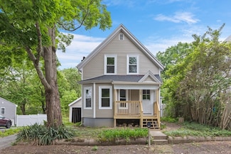 102 Hancock St, Whitman, MA 02382