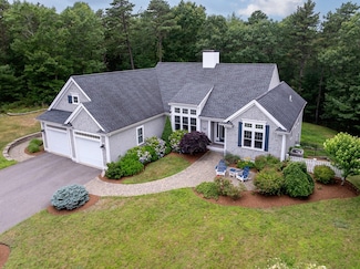 33 Overlook Cir, Plymouth, MA 02360