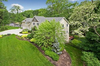 306 Old Mill Rd, Valley Cottage, NY 10989