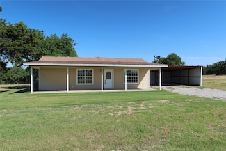 848 Richey Rd, Bowie, TX 76230
