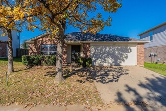 1425 Trading Post Dr, Fort Worth, TX 76131