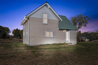 4166 Whittier Rd, Central City, IA 52214