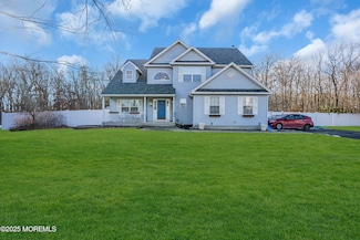 6 Highland Dr, Jackson, NJ 08527