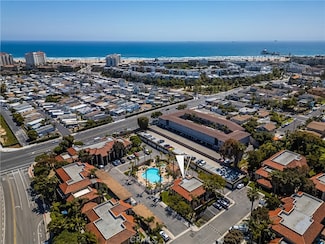7648 Bay Dr Unit 201, Huntington Beach, CA 92648