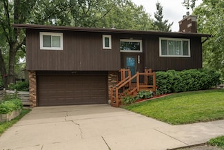 3204 15th Ave NW, Rochester, MN 55901