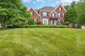 221 Oakmont Park Ct, Kernersville, NC 27284