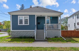 80 Charles St, Bristol, RI 02809