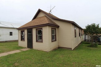 442 Ferry Rd, Miles, IA 52064