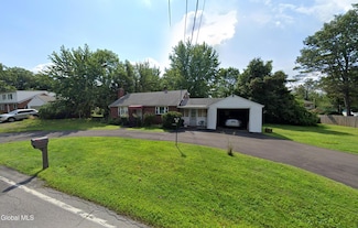 73 Vly Rd, Colonie, NY 12205