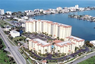 470 Launch Cir Unit 303, Naples, FL 34108