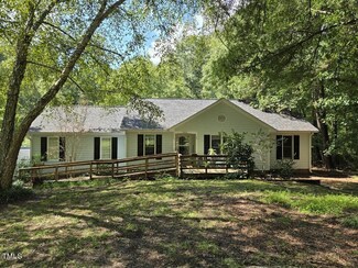 7613 Secluded Acres Rd, Apex, NC 27523