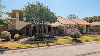 1400 Boardwalk St, Arlington, TX 76011