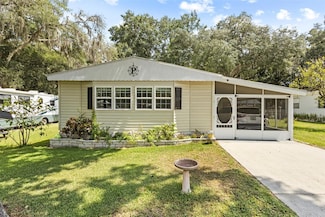 38025 Avion Dr, Zephyrhills, FL 33542
