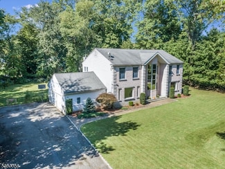 131 Cedar Ln, Hillsdale, NJ 07642