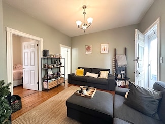 108 Beacon St Unit 1R, Somerville, MA 02143