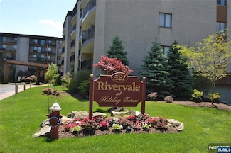 521 Piermont Ave S Unit 428A, River Vale, NJ 07675