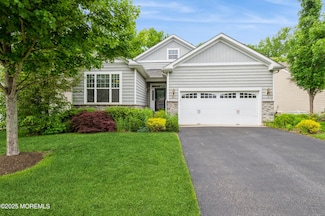63 Wintergreen Dr, Manalapan, NJ 07726