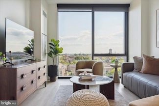 1 Dock St Unit 907, Philadelphia, PA 19106