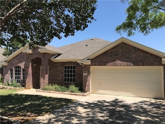 2012 Piper Dr, Corinth, TX 76210