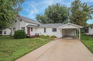 106 Iowa St NW, Blairstown, IA 52209