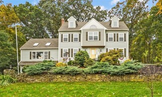 5 Eagle Nest Dr, Lincoln, RI 02865