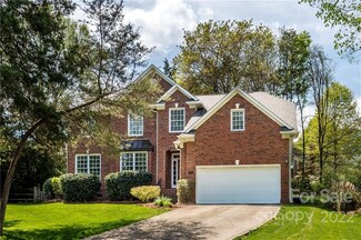 9736 Glen Laurel Way, Charlotte, NC 28210