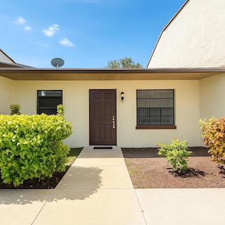 1226 N Haverhill Rd Unit 4, West Palm Beach, FL 33417