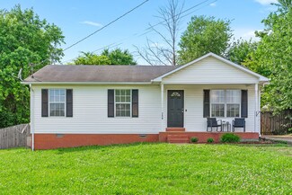 209 Golden Pond Ave, Oak Grove, KY 42262