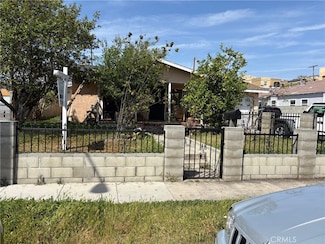 4425 E 57th St, Maywood, CA 90270