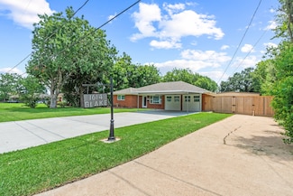 1614 Blake Ave, Pasadena, TX 77502