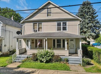 30 Pulaski St, Kingston, PA 18704