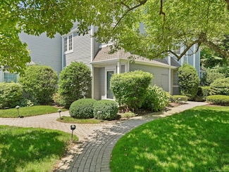 51 Hale Ln Unit 51, Darien, CT 06820