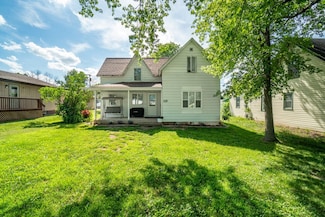 315 S Woodworth St, Elmwood, WI 54740